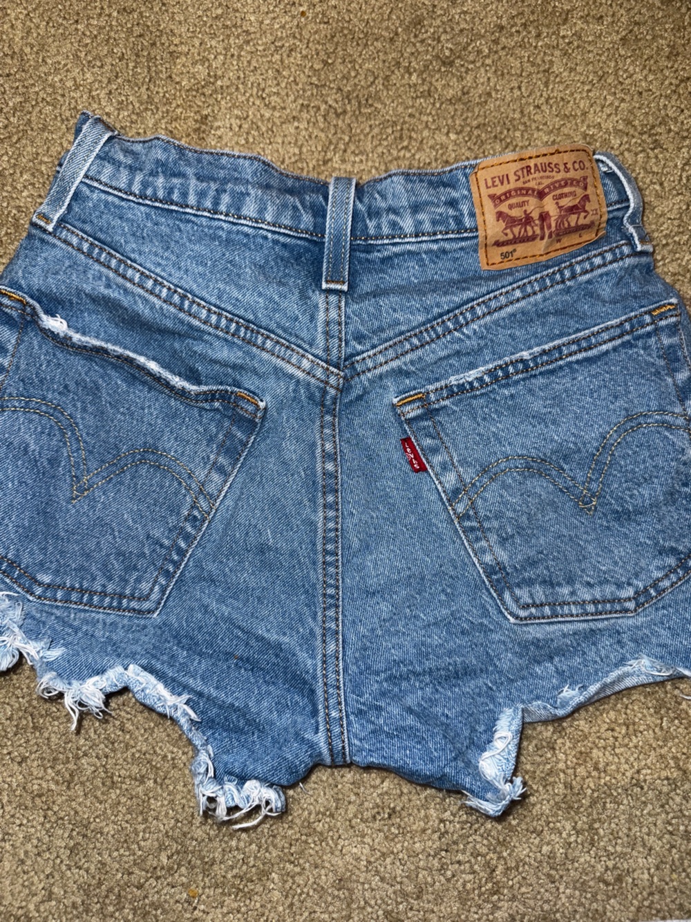 Levi’s 501 Original Shorts 24 Distressed Cutoff Denim High Rise Button Fly - Picture 3 of 6